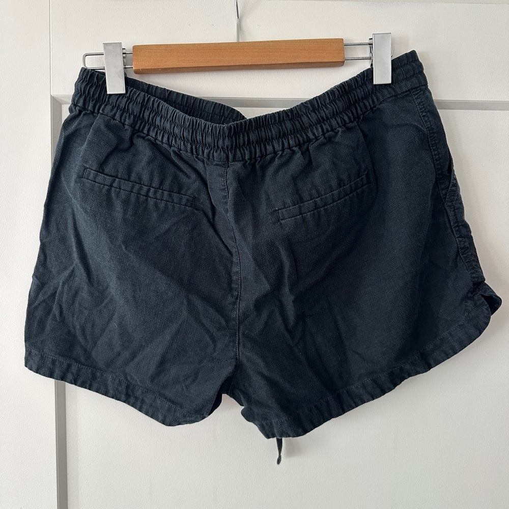 J. Crew Women's Black Linen Blend Shorts - Picture 2 of 4